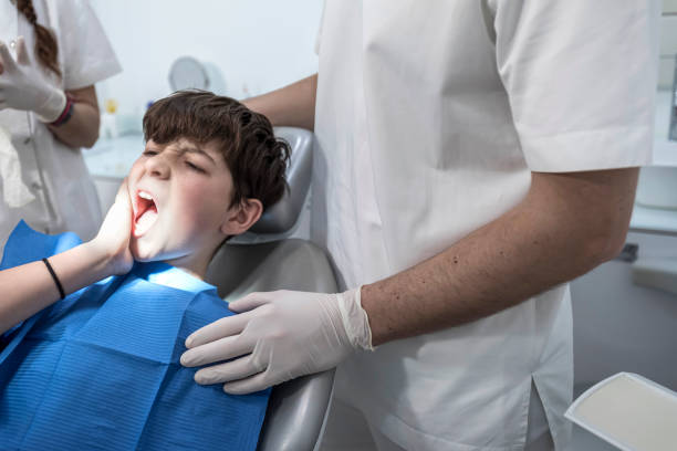 Best Emergency Tooth Extraction in Park Hills, MO